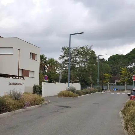 L'olivier, Standing Terrasse Parking Wi-fi Netflix Apartmán *
